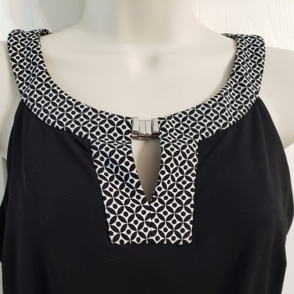 WHITE HOUSE BLACK MARKET DRESS - Picture 10 of 13